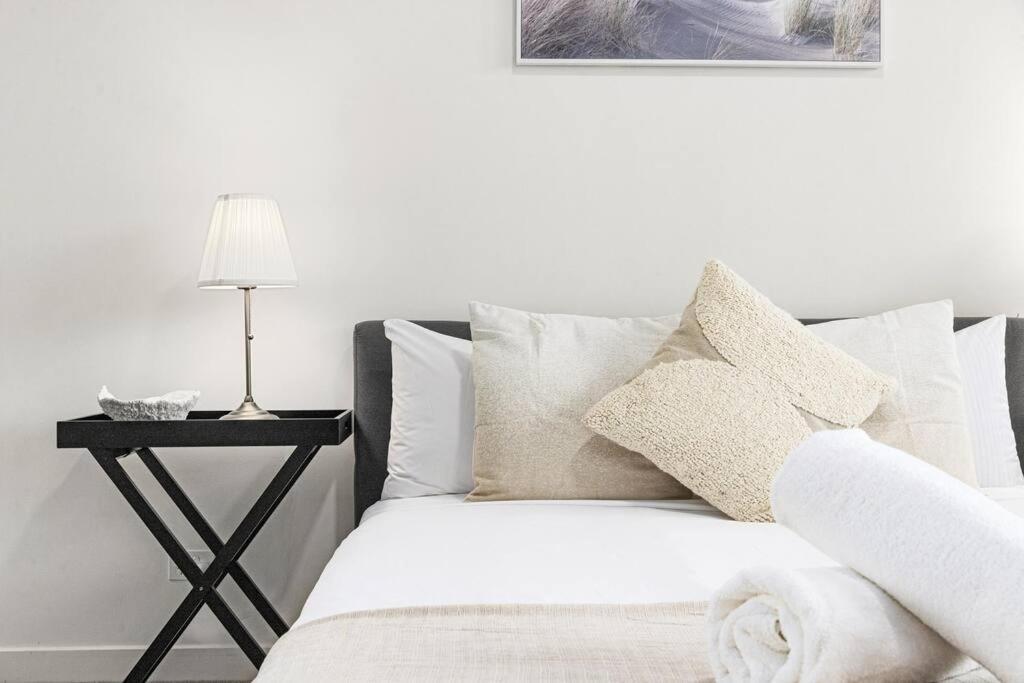 Two Beds Water&bridge View 9th Lv Masterpiece Holi Apartment *